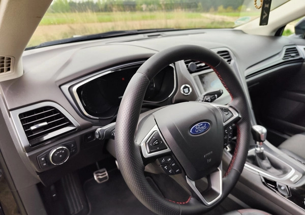 Ford Mondeo cena 63000 przebieg: 182000, rok produkcji 2017 z Puławy małe 436